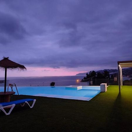Piso De Lujo En La Playa De Un Pueblo De Granada Con Piscina Infiniti, Yacuzzi En La Piscina, Tumbonas Privadas Y Mucho Mas Melicena Екстер'єр фото