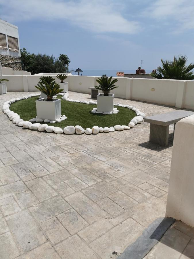 Piso De Lujo En La Playa De Un Pueblo De Granada Con Piscina Infiniti, Yacuzzi En La Piscina, Tumbonas Privadas Y Mucho Mas Melicena Екстер'єр фото
